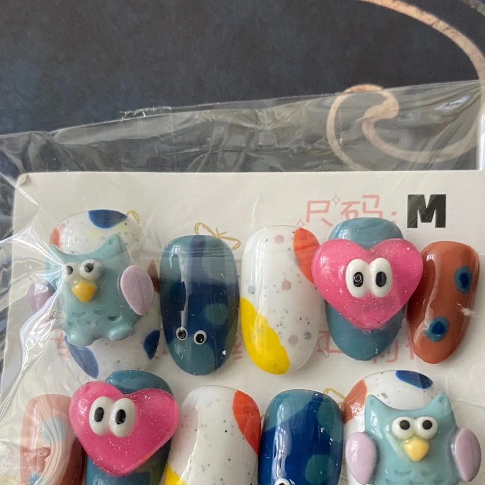 Colorful Fish Charms Decorations with Owl and Heart Designs Press-On Nail Set